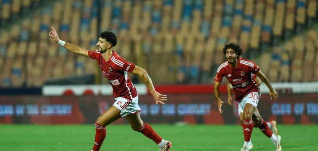 وسام أبو علي يحصد جائزة أفضل لاعب في مباراة الأهلي والبنك